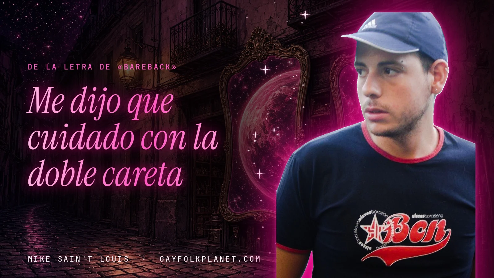 Cartel con el verso de la doble careta de «Bareback» sobre un callejón nocturno del Planeta Gayfolk