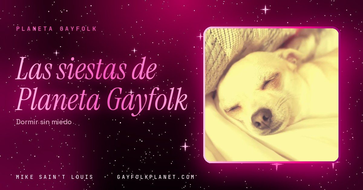 Fotograma de «Limón»: un chihuahua de pelo claro duerme con los ojos cerrados sobre una sábana blanca, con la cabeza junto a un cojín de punto, en tonos cálidos y suaves