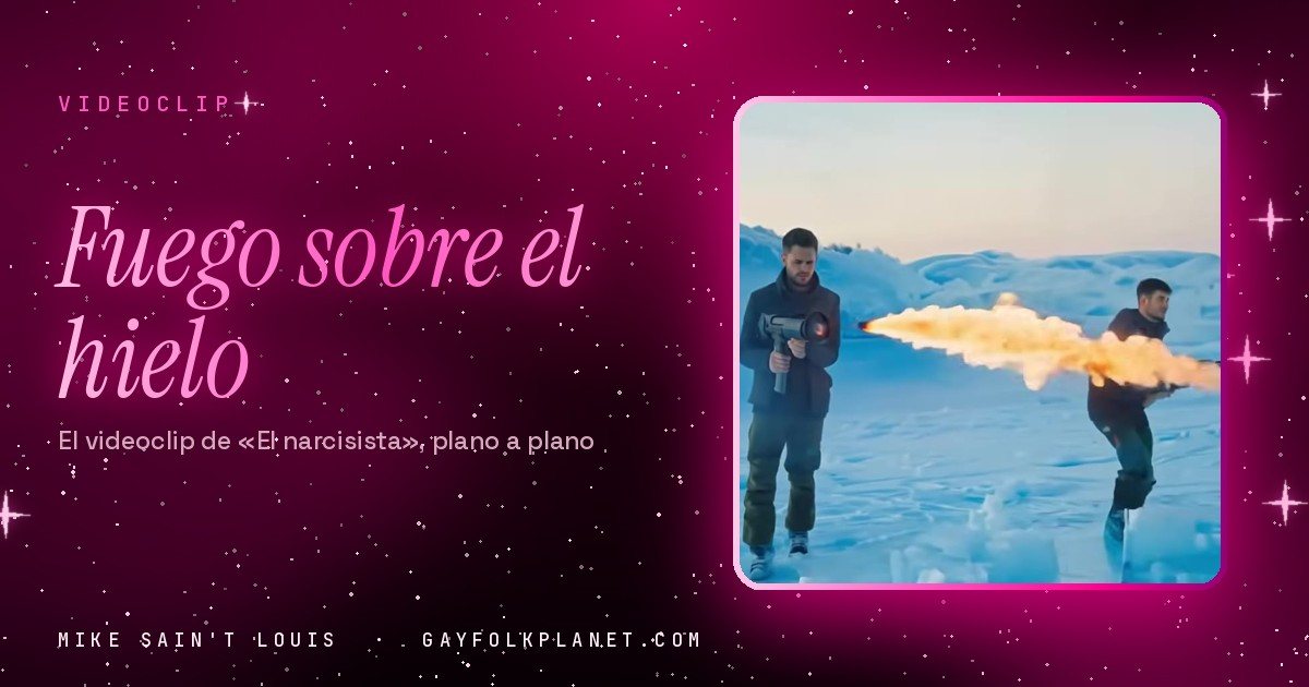 Fotograma de «El narcisista»: sobre una llanura de hielo azul bajo un cielo despejado, una figura lanza un chorro largo de fuego naranja hacia otra que espera a lo lejos
