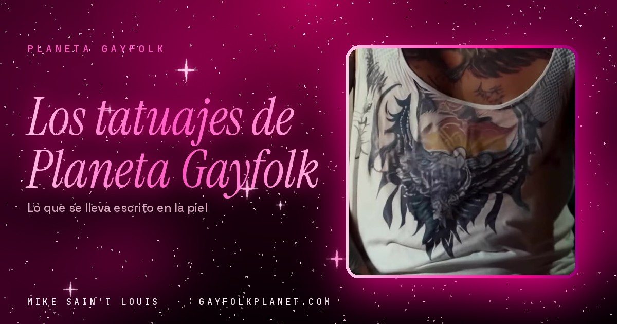 Fotograma de «Tattoo de fénix»: un torso con camiseta blanca de tirantes y un gran dibujo de ave con las alas abiertas en el pecho, con los brazos cubiertos de tatuajes